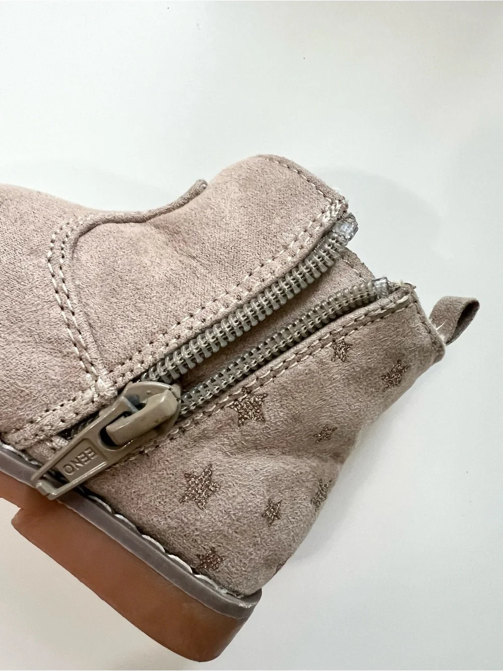 H&M Tan suede ankle boots with small gold star pattern size US 4-5